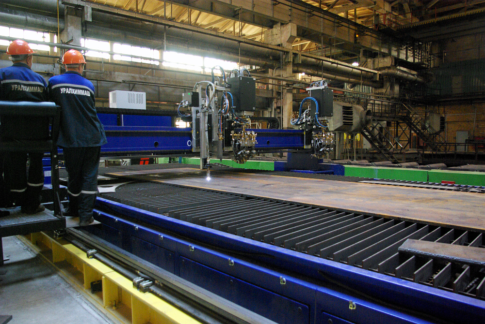 На «Уралхиммаше» установлена новая газорезательная машина «MESSER»